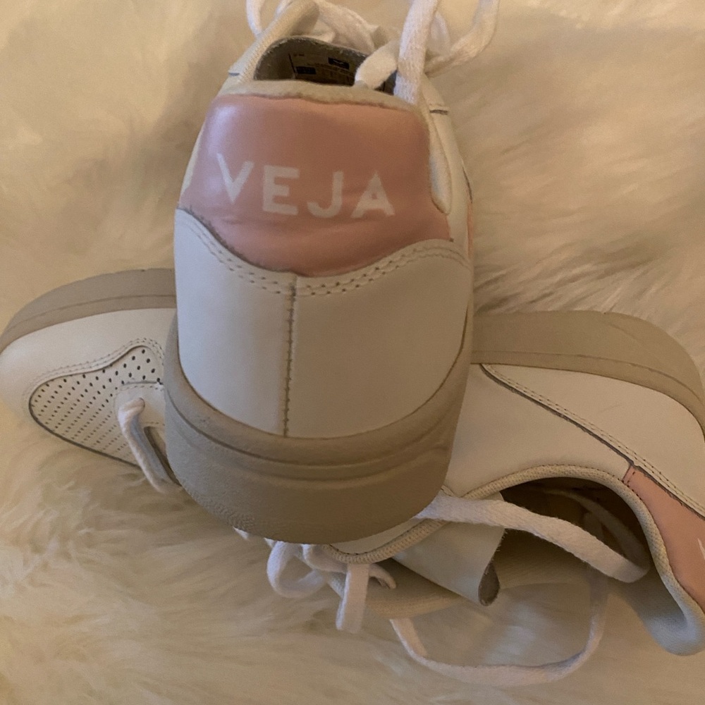 Veja White and Pink Casual Sneakers - Picture 4 of 5
